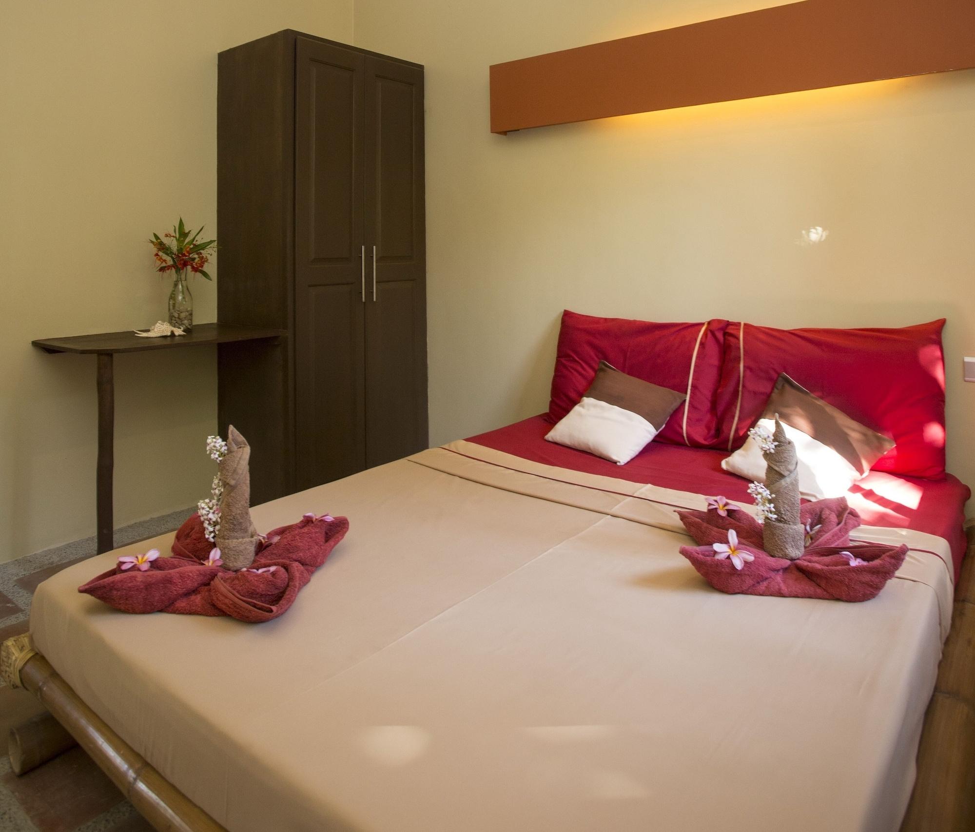 Reef Retreat Resort Balabag  Екстер'єр фото